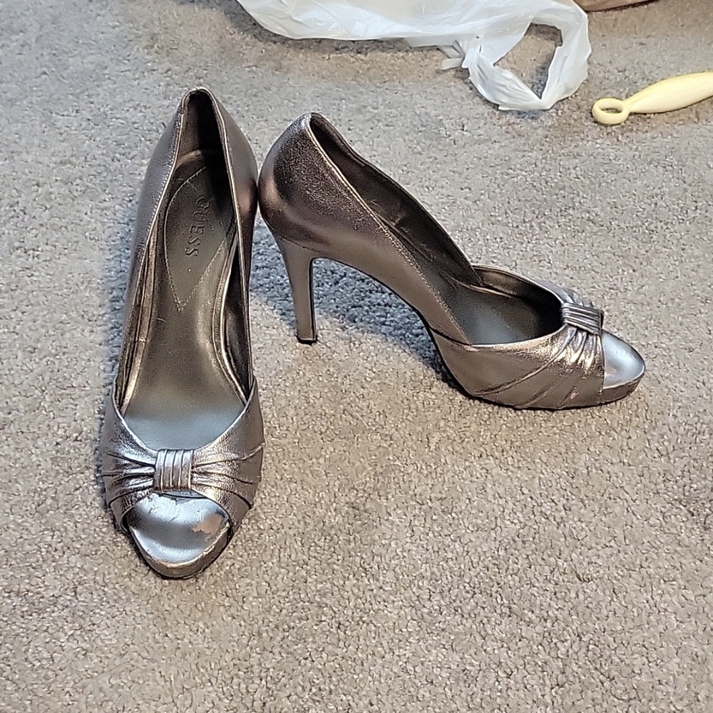 GUESS heels size 7